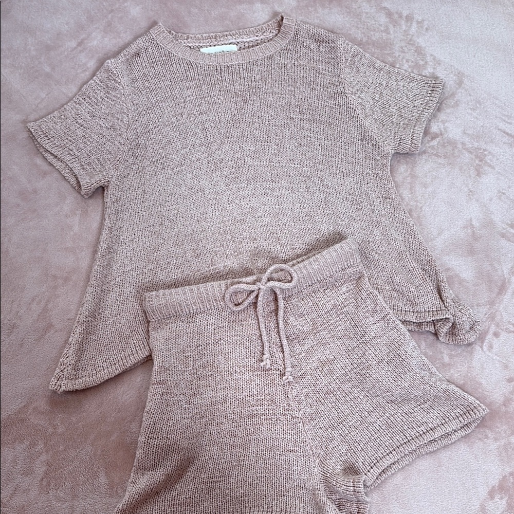 LA VOUTE Cozy Knit Top and Shorts Set